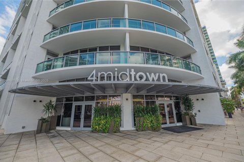 Купить кондоминиум в Майами, Флорида 1 спальня, 70.7м2, № 1897357 - фото 2