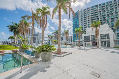 Купить кондоминиум в Майами, Флорида 1 спальня, 70.7м2, № 1897357 - фото 10