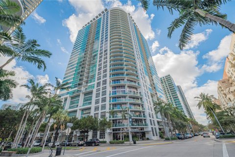Купить кондоминиум в Майами, Флорида 1 спальня, 70.7м2, № 1897357 - фото 1