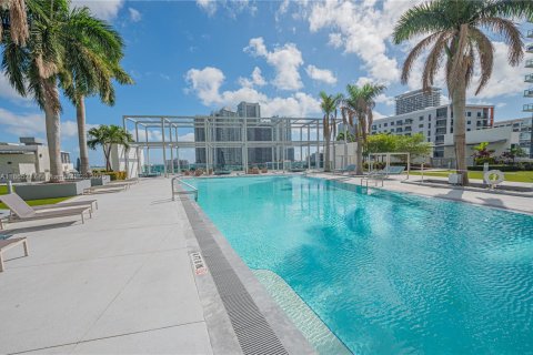 Купить кондоминиум в Майами, Флорида 1 спальня, 70.7м2, № 1897357 - фото 12