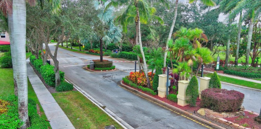 House in Royal Palm Beach, Florida 4 bedrooms, 282.14 sq.m. № 987493
