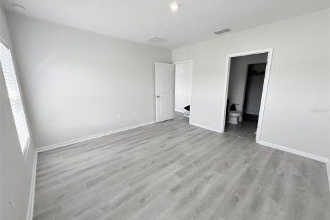 Villa ou maison à louer à Winter Haven, Floride: 3 chambres, 121.89 m2 № 2410139 - photo 4