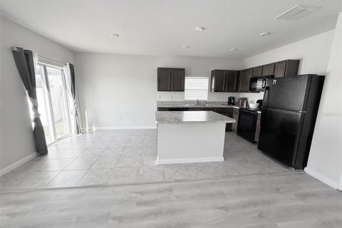 Villa ou maison à louer à Winter Haven, Floride: 3 chambres, 121.89 m2 № 2410139 - photo 10