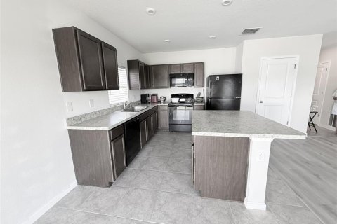 Villa ou maison à louer à Winter Haven, Floride: 3 chambres, 121.89 m2 № 2410139 - photo 9