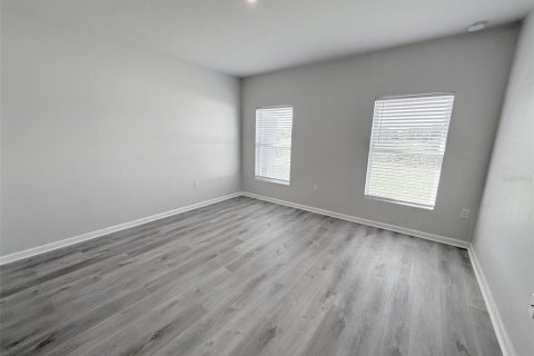 Villa ou maison à louer à Winter Haven, Floride: 3 chambres, 121.89 m2 № 2410139 - photo 3