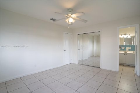 Villa ou maison à vendre à Miami, Floride: 3 chambres, 128.58 m2 № 1790989 - photo 23