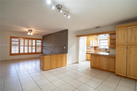 Villa ou maison à vendre à Miami, Floride: 3 chambres, 128.58 m2 № 1790989 - photo 17