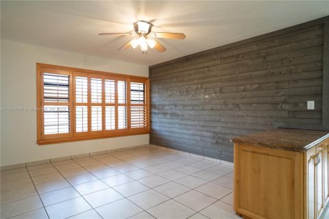 Villa ou maison à vendre à Miami, Floride: 3 chambres, 128.58 m2 № 1790989 - photo 8