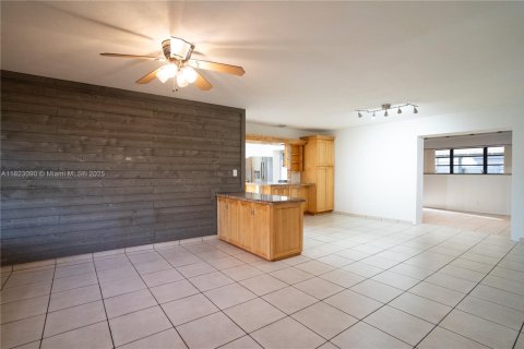 Villa ou maison à vendre à Miami, Floride: 3 chambres, 128.58 m2 № 1790989 - photo 6