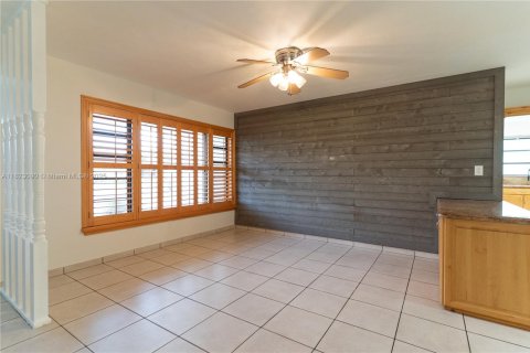 Villa ou maison à vendre à Miami, Floride: 3 chambres, 128.58 m2 № 1790989 - photo 7