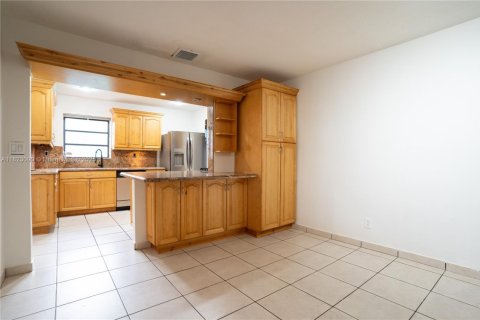 Villa ou maison à vendre à Miami, Floride: 3 chambres, 128.58 m2 № 1790989 - photo 11