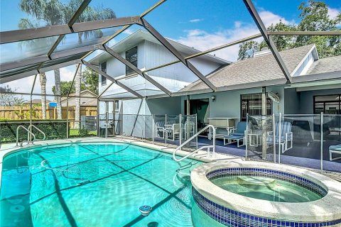 Villa ou maison à vendre à Brandon, Floride: 3 chambres, 191.1 m2 № 1785483 - photo 4
