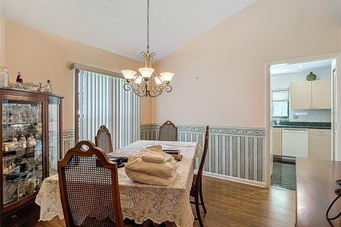 Villa ou maison à vendre à Brandon, Floride: 3 chambres, 191.1 m2 № 1785483 - photo 7