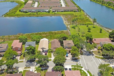 Купить виллу или дом в Хомстед, Флорида 3 спальни, 124.12м2, № 1957971 - фото 18