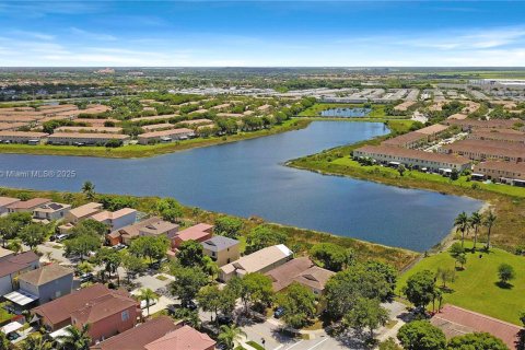 Купить виллу или дом в Хомстед, Флорида 3 спальни, 124.12м2, № 1957971 - фото 24