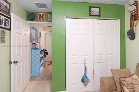 Купить виллу или дом в Хомстед, Флорида 3 спальни, 124.12м2, № 1957971 - фото 6