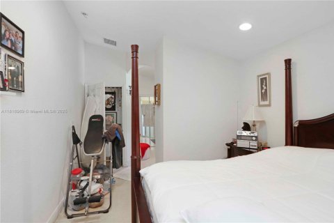 Купить виллу или дом в Хомстед, Флорида 3 спальни, 124.12м2, № 1957971 - фото 8