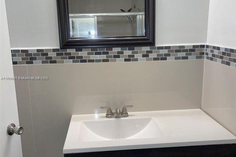 Copropriété à vendre à Miami Beach, Floride: 1 chambre, 79.43 m2 № 1979222 - photo 18