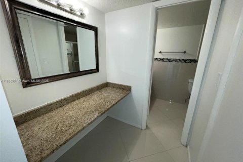 Copropriété à vendre à Miami Beach, Floride: 1 chambre, 79.43 m2 № 1979222 - photo 16