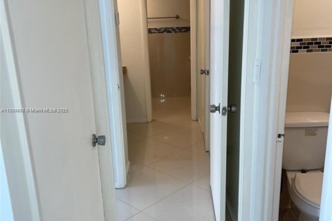 Copropriété à vendre à Miami Beach, Floride: 1 chambre, 79.43 m2 № 1979222 - photo 14