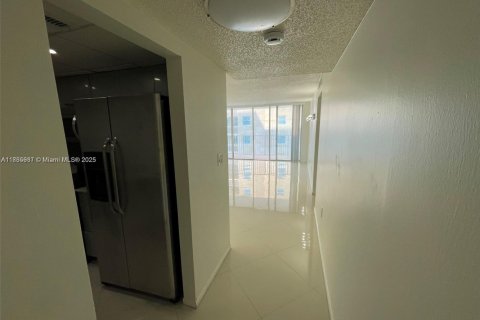 Copropriété à vendre à Miami Beach, Floride: 1 chambre, 79.43 m2 № 1979222 - photo 19
