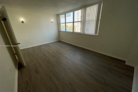 Copropriété à vendre à Miami Beach, Floride: 1 chambre, 79.43 m2 № 1979222 - photo 11