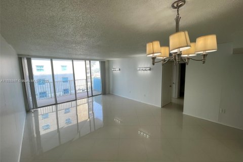 Copropriété à vendre à Miami Beach, Floride: 1 chambre, 79.43 m2 № 1979222 - photo 4