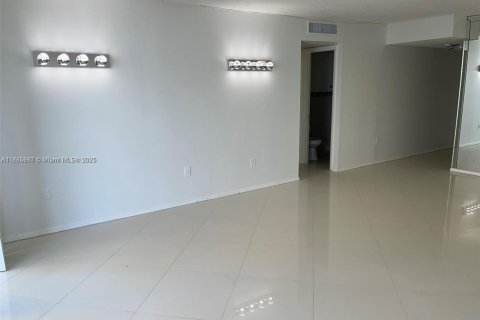 Copropriété à vendre à Miami Beach, Floride: 1 chambre, 79.43 m2 № 1979222 - photo 5