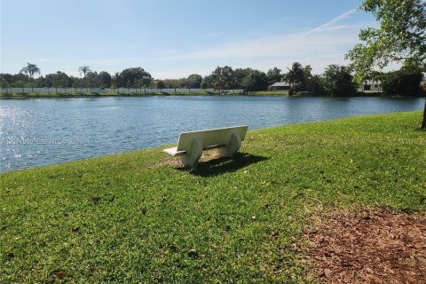 Casa en venta en Davie, Florida, 2 dormitorios, 88.72 m2 № 2075034 - foto 15