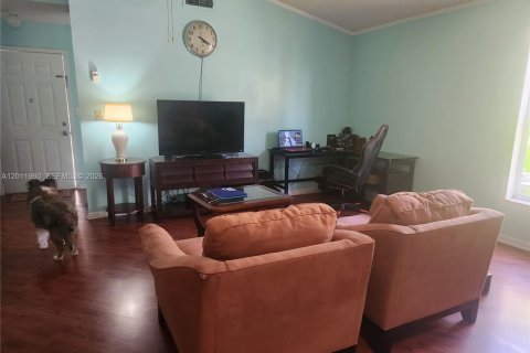 Casa en venta en Davie, Florida, 2 dormitorios, 88.72 m2 № 2075034 - foto 2