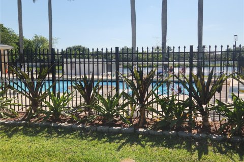 Casa en venta en Davie, Florida, 2 dormitorios, 88.72 m2 № 2075034 - foto 12