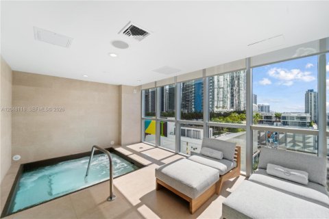 Condo in Miami, Florida, 1 bedroom  № 2261069 - photo 8