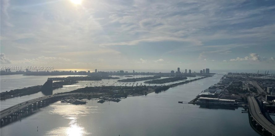 Condo in Miami, Florida, 1 bedroom  № 2261069