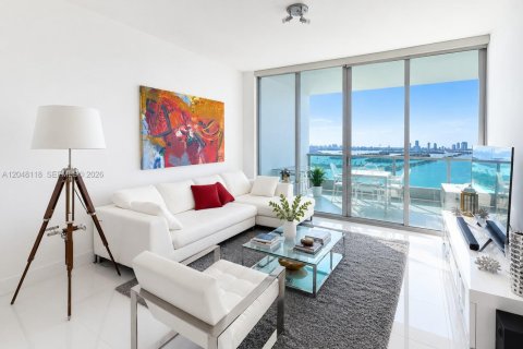 Condo in Miami, Florida, 1 bedroom  № 2261069 - photo 3