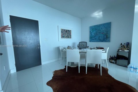 Condo in Miami, Florida, 1 bedroom  № 2261069 - photo 11
