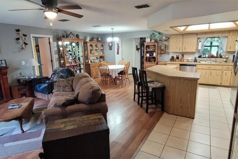 House in Inverness, Florida 3 bedrooms, 155.15 sq.m. № 1808663 - photo 5