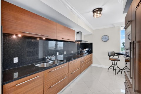 Copropriété à louer à Fort Lauderdale, Floride: 2 chambres, 176.98 m2 № 2241261 - photo 7