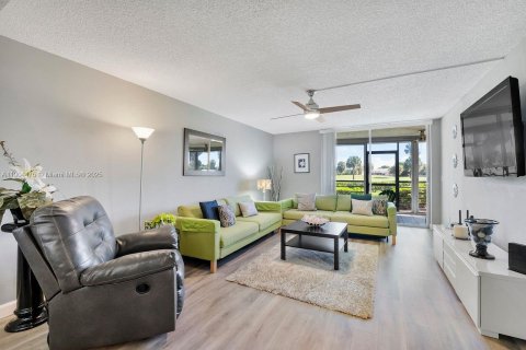 Купить кондоминиум в Бока-Ратон, Флорида 2 спальни, 120.77м2, № 1956951 - фото 25