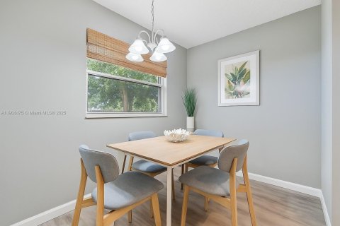 Купить кондоминиум в Бока-Ратон, Флорида 2 спальни, 120.77м2, № 1956951 - фото 4