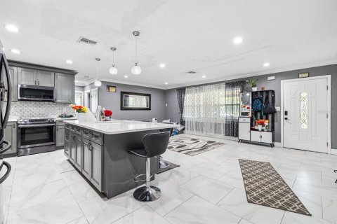 Casa en venta en Saint Petersburg, Florida, 3 dormitorios, 146.23 m2 № 1787668 - foto 6