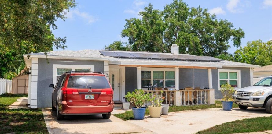 Casa en Saint Petersburg, Florida 3 dormitorios, 146.23 m2 № 1787668