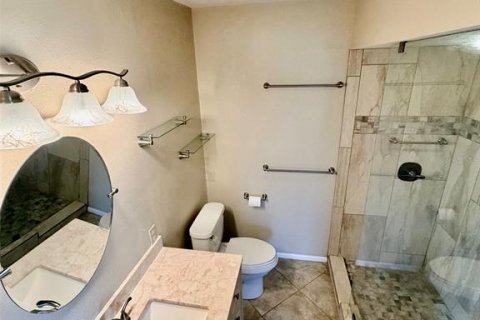 Condo in Bradenton, Florida, 2 bedrooms № 2148155 - photo 19