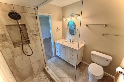 Condo in Bradenton, Florida, 2 bedrooms № 2148155 - photo 18