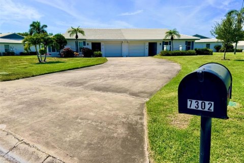 Condo in Bradenton, Florida, 2 bedrooms № 2148155 - photo 3