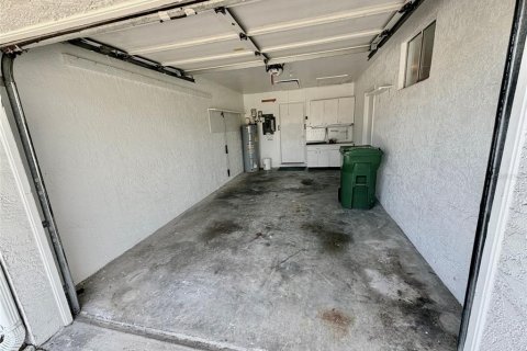 Condo in Bradenton, Florida, 2 bedrooms № 2148155 - photo 30