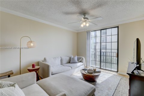 Condominio en alquiler en Hollywood, Florida, 2 dormitorios, 93.09 m2 № 2086434 - foto 8