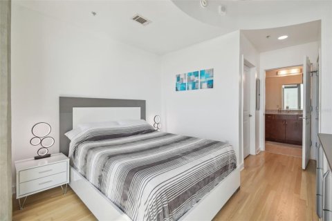 Condo in Tampa, Florida, 1 bedroom № 2121112 - photo 15