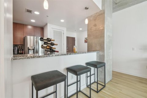 Condo in Tampa, Florida, 1 bedroom № 2121112 - photo 10
