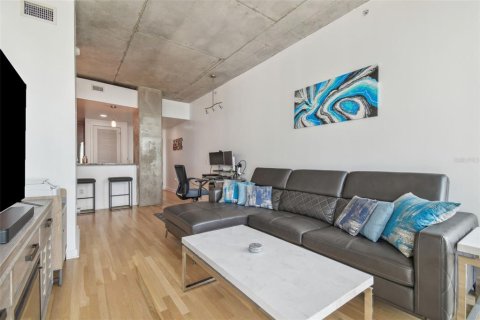 Condo in Tampa, Florida, 1 bedroom № 2121112 - photo 14