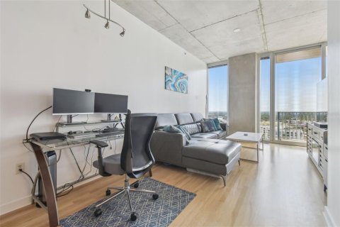 Condo in Tampa, Florida, 1 bedroom № 2121112 - photo 11